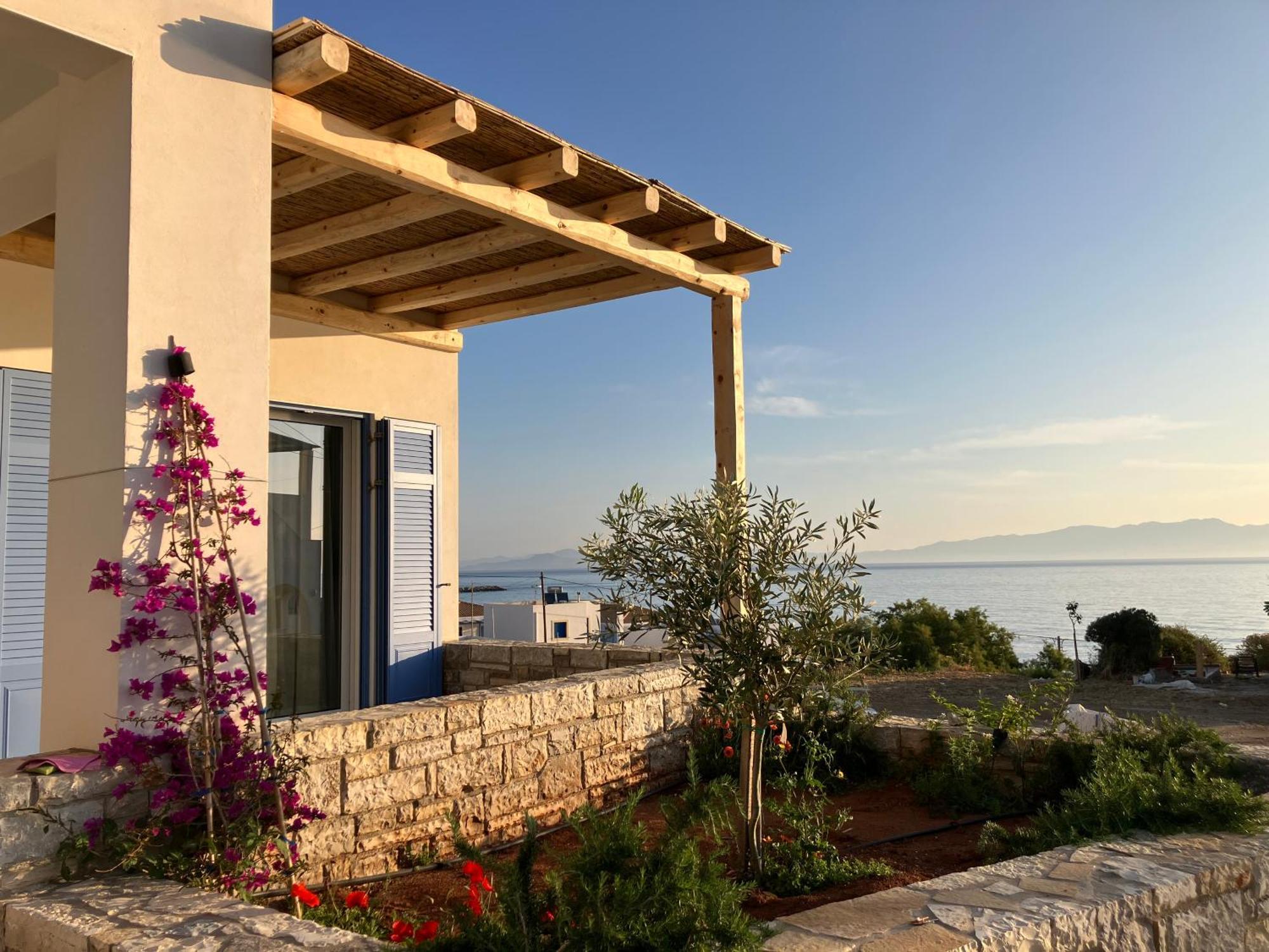 Alsea Seafront Apartments In Agia Pelagia Kythera Exterior photo