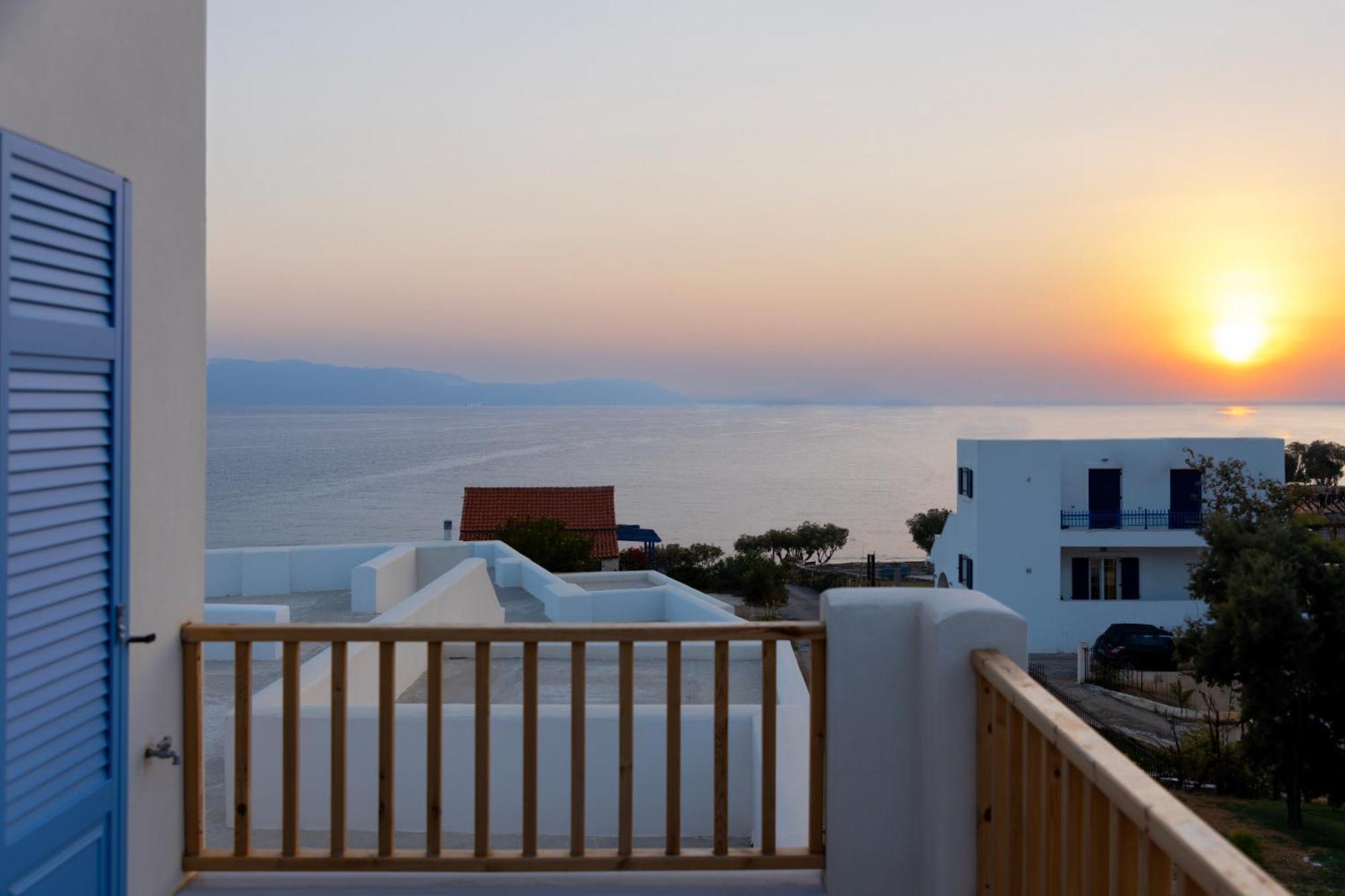 Alsea Seafront Apartments In Agia Pelagia Kythera Exterior photo