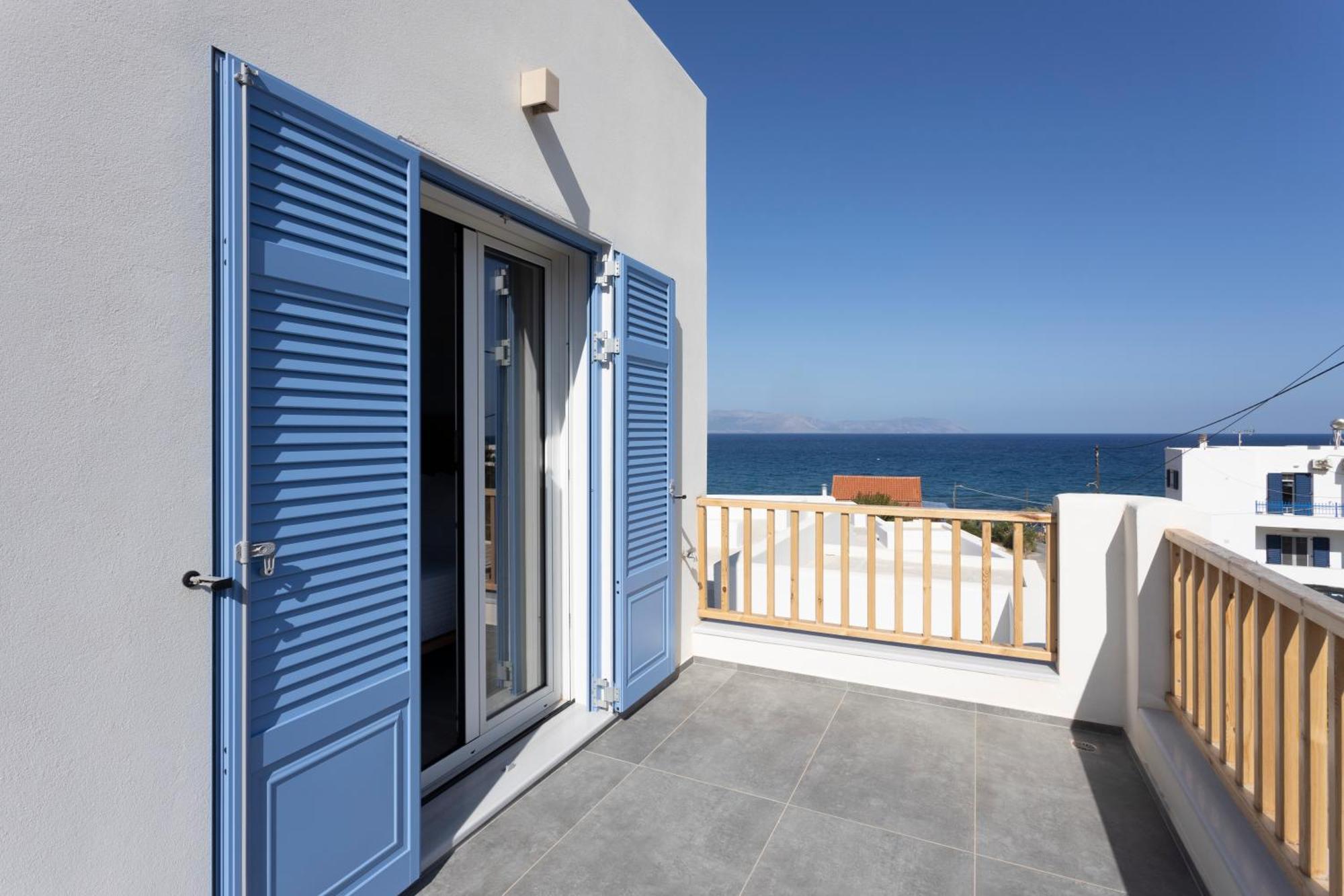 Alsea Seafront Apartments In Agia Pelagia Kythera Exterior photo